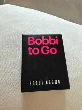 Bobbi Brown -Bobbi to go classic eye palette and mascara